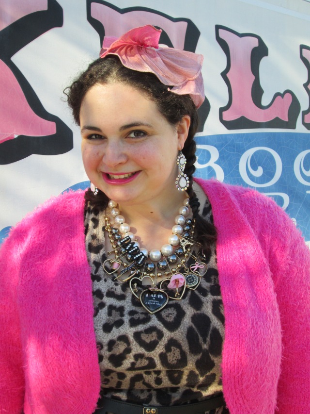 plus size leopard and hot pink outfit