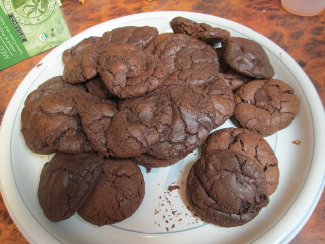 plate of chocolate cookies