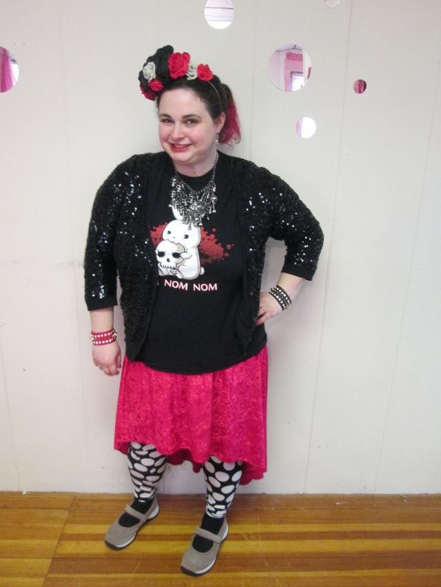 plus size outfit goth with t-shirt and red velvet skirt