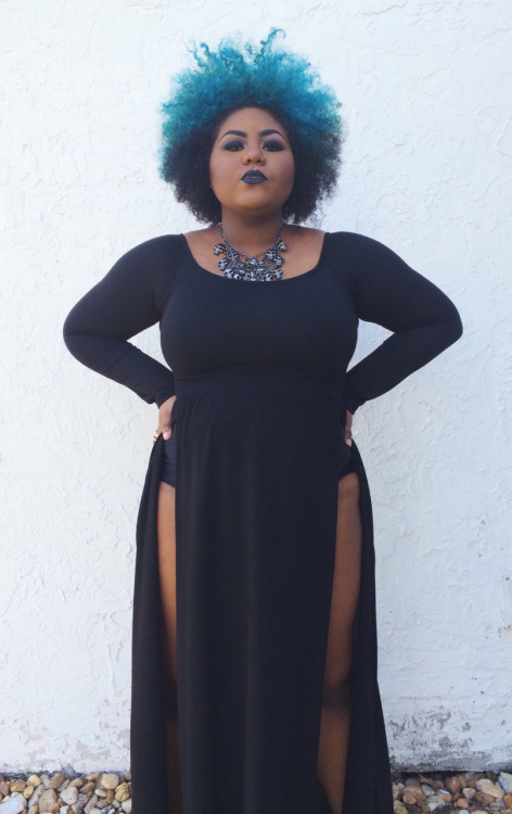 plus size goth outfit with skull necklace and blue hair